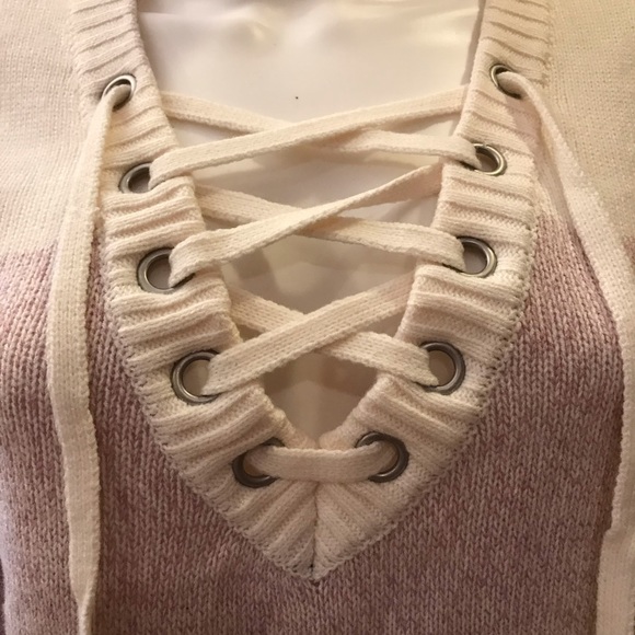 Soho New York Co Lace Up Sweater NEW Womens Size Small Colorblock Pink Lavender - Picture 5 of 14